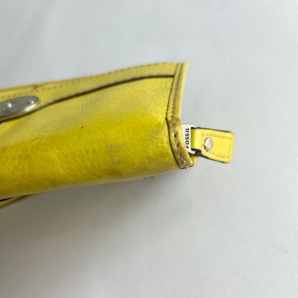 Fossil Yellow Genuine Leather Zip Closure Wallet - Picture 12 of 15